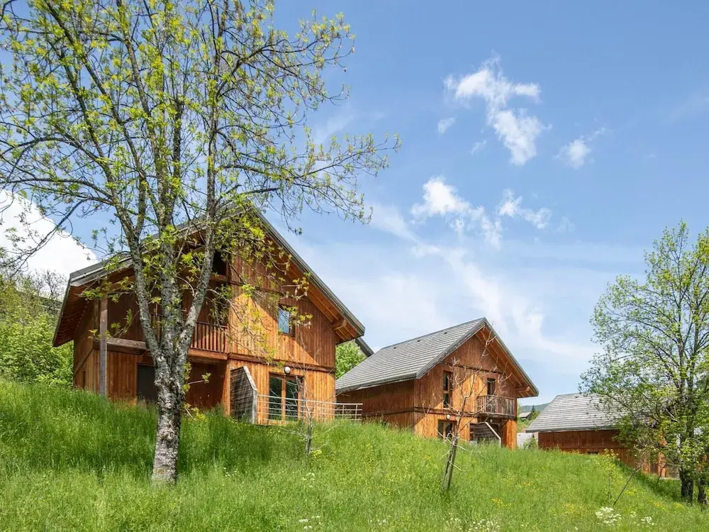 Chalet Retreat Near Slopes