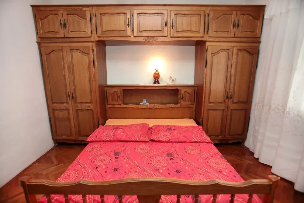 Large Apartment w. big Terrace, Next to the Beach