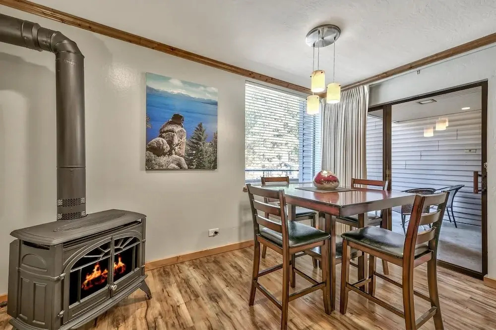 207 Lakeland - 1 Br Condo