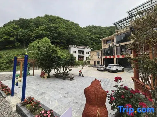 Shennongjia Bear Infestation Homestay