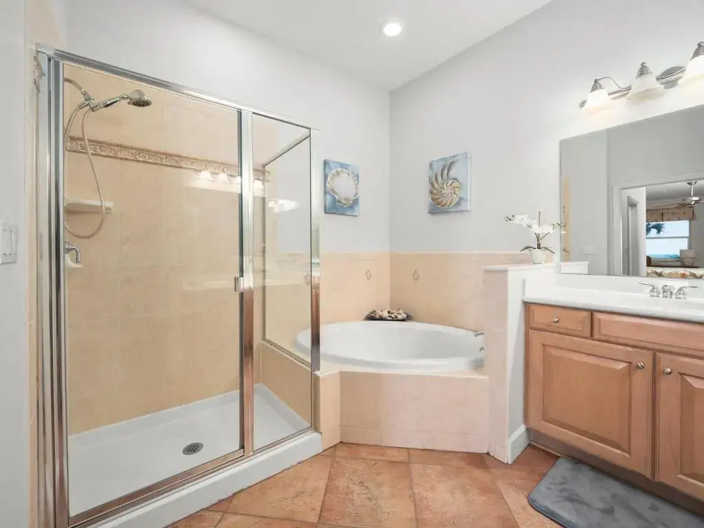 822 Cinnamon Beach, 3 Bedroom, Sleeps 6, 2 Pools, Ocean Front, Elevator