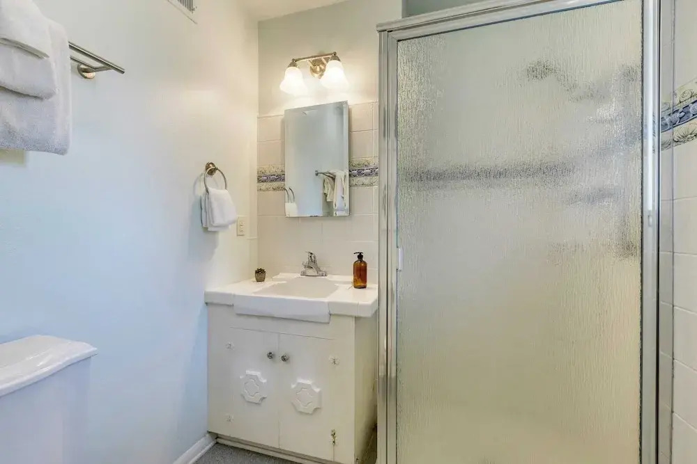 Goleta Getaway by Avantstay Private Backyard, 1.5mi to the Beach!