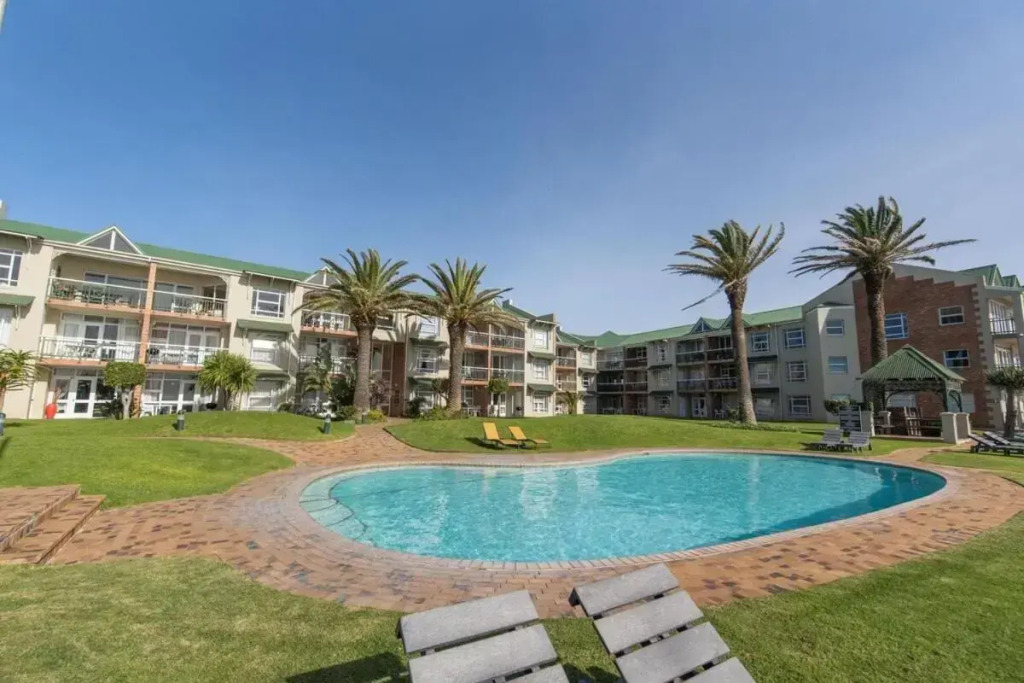 @35 Brookes Suites seaside escape
