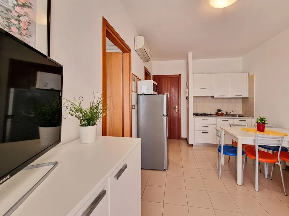 Beach Retreat for up to 6 Guests-beahost