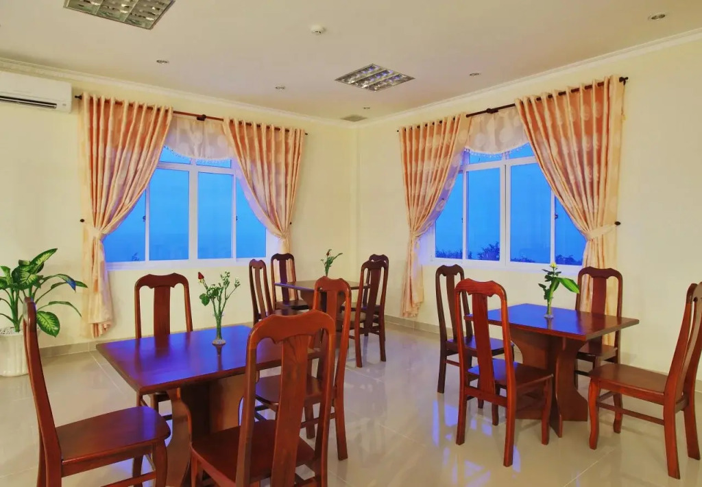 Minh Dam Hotel