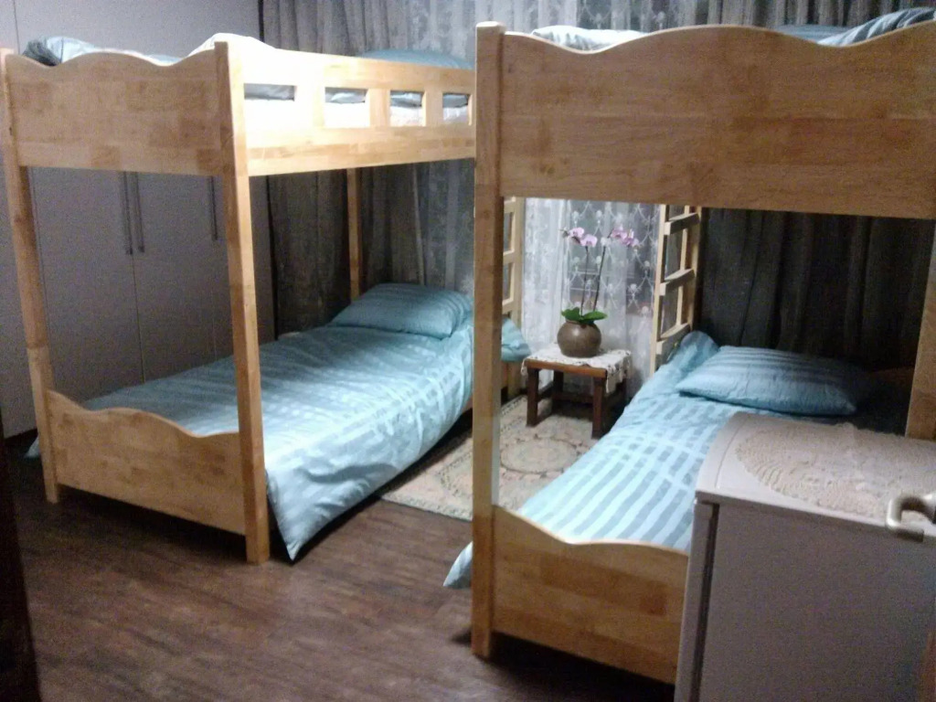 K Star Road Guesthouse - Hostel