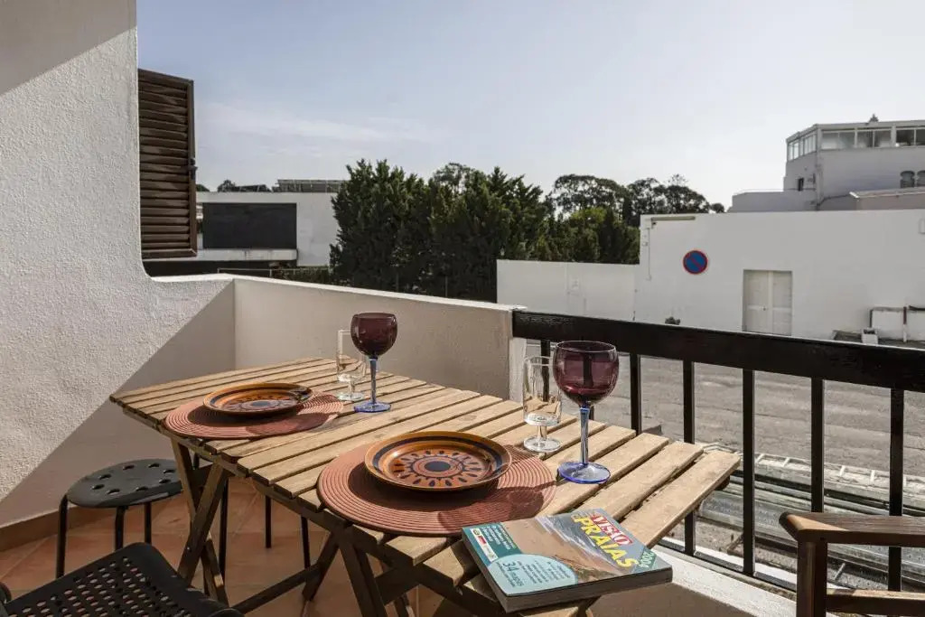 Hopstays Albufeira Casa do Zanão - 100m beach apartment
