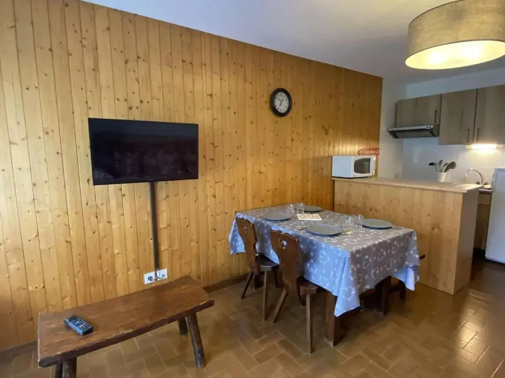 Appartement Le Grand-Bornand, 1 pièce, 4 personnes - FR-1-241-37