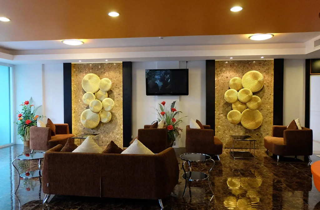 Phuket Seaview Resotel