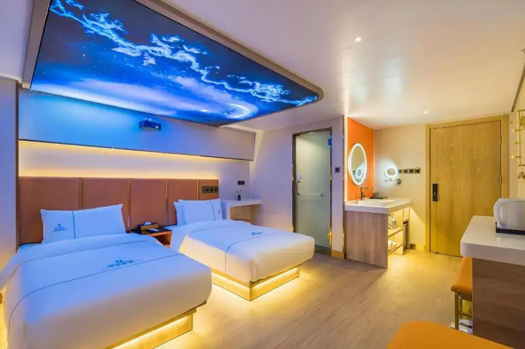 Dequan Luxury Huayuan Hotel, near POP LAND and SOLANA