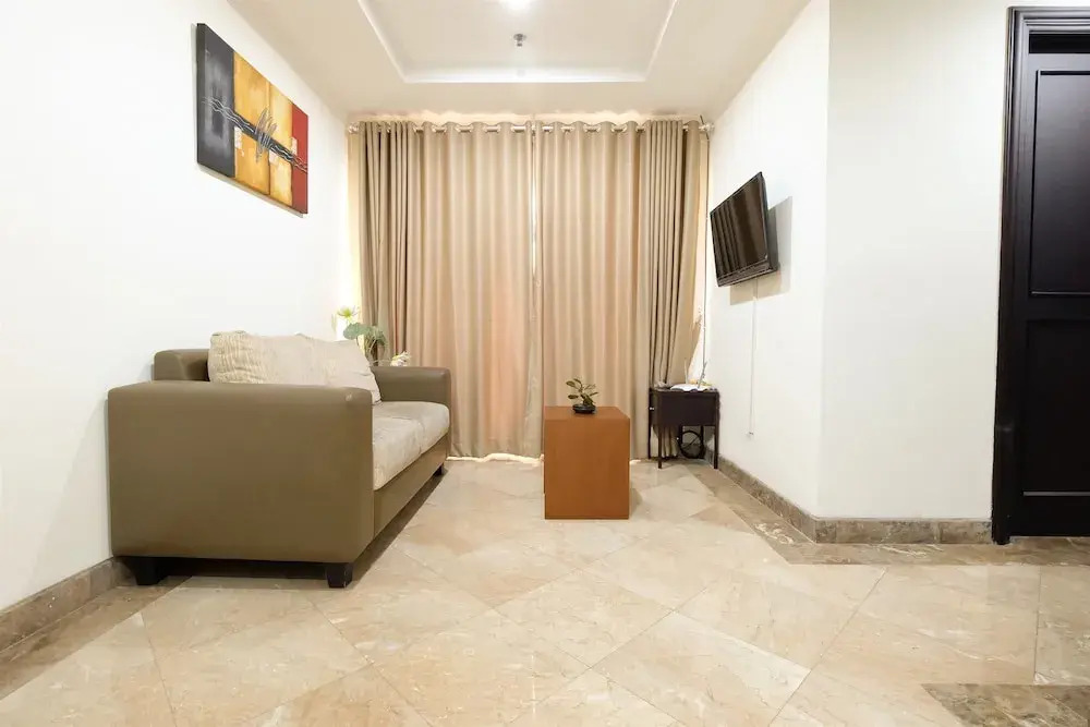 Spacious Riverside Pluit Apartment