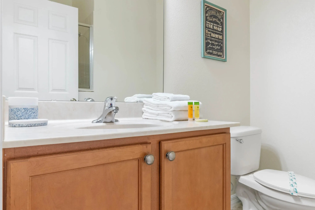 5 Bedrooms 3 Bathrooms Veranda Palms 4458 Np