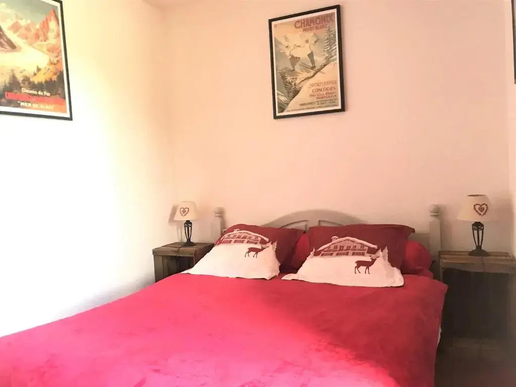 Chalet rénové 6 pers, TV connectée, WiFi, parking, animaux admis - FR-1-863-17