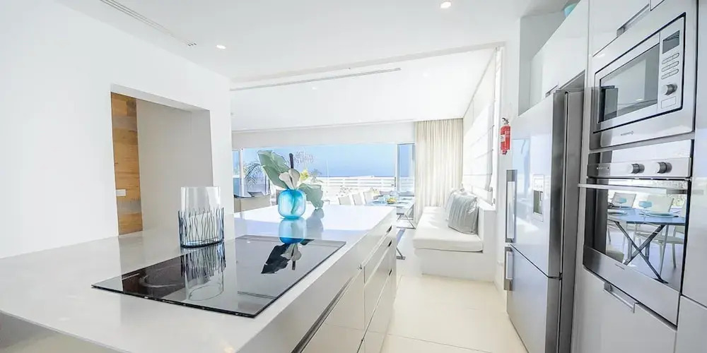Rent Private Villa 100