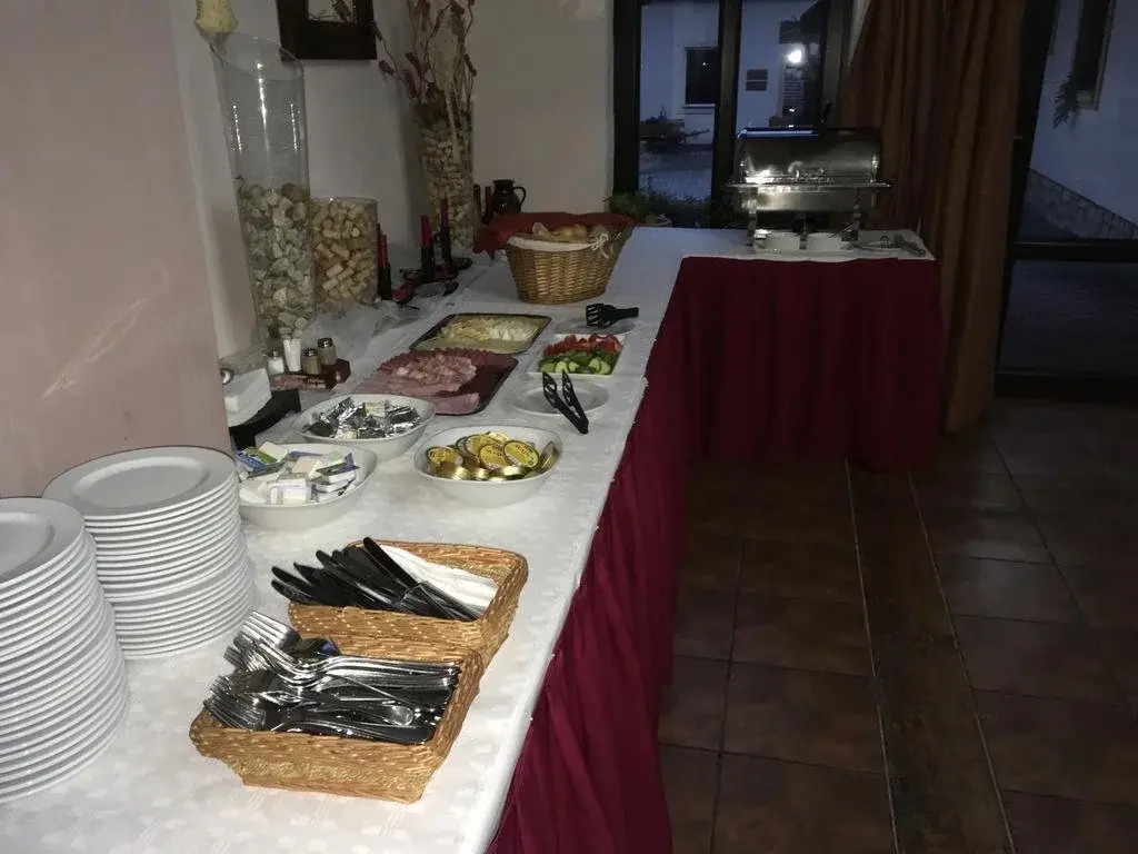 Hotel Lony