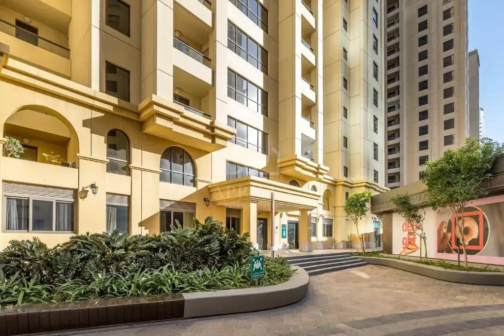 Sea View 1BD apartment in front of The Beach JBR