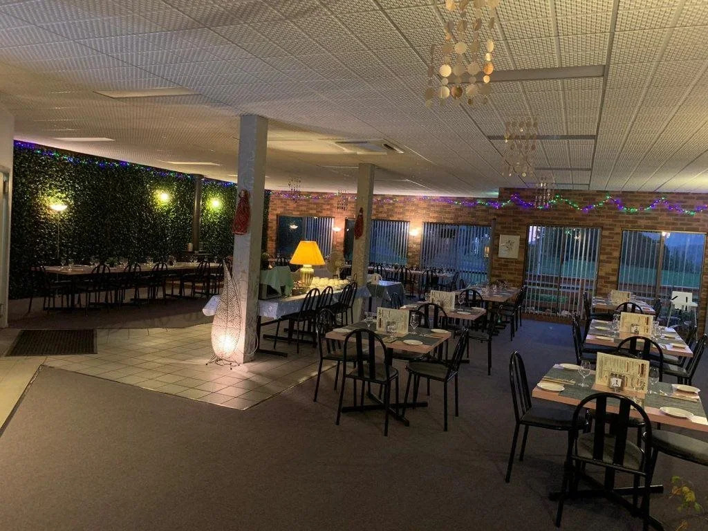 Mountain Creek Motel Bar & Restaurant
