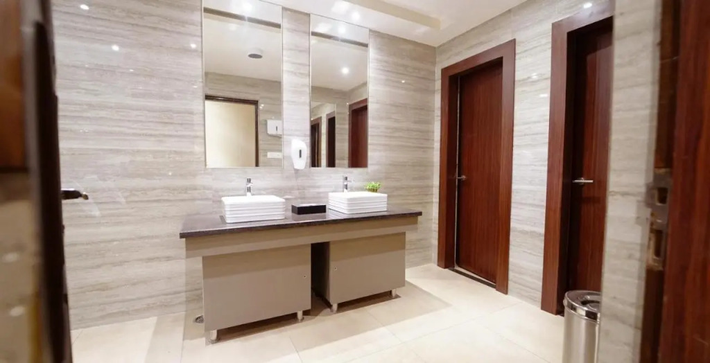 Hotel Maplewood Premier Haldwani