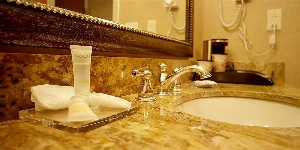 Radisson Hotel Newark-Carteret