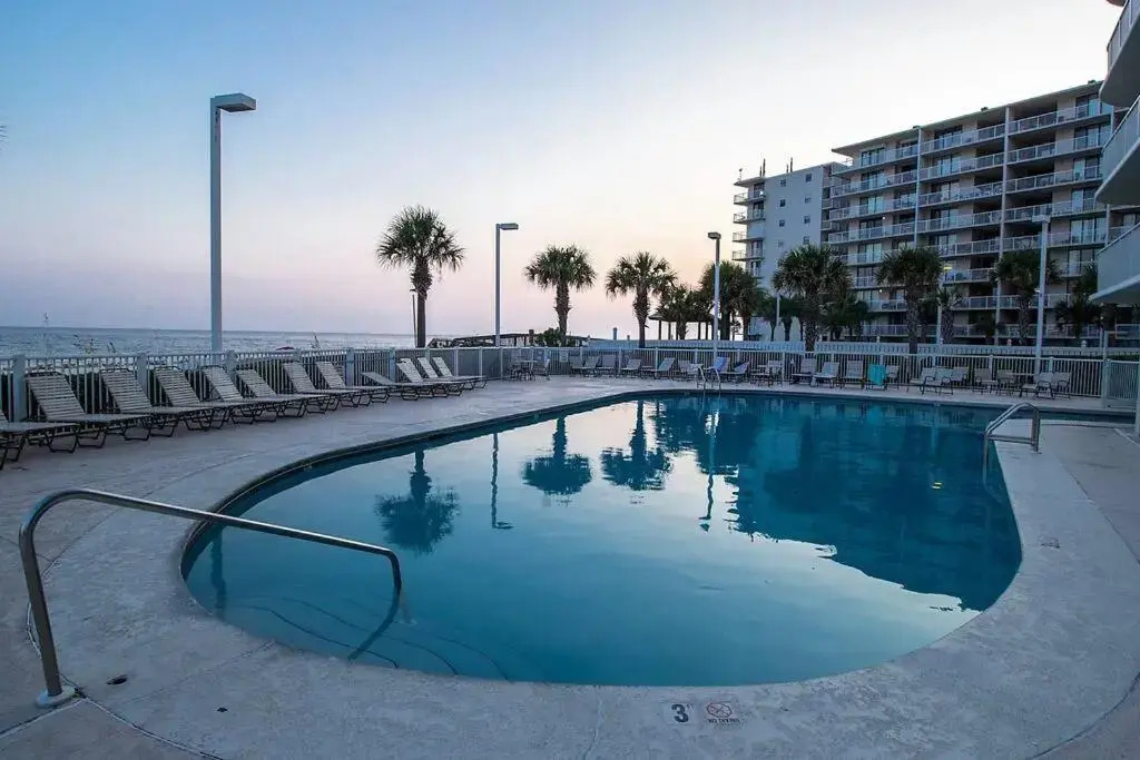 Tradewinds unit 1304 - Top Floor Beach Front w/Panoramic Views - 2bed/2 bath