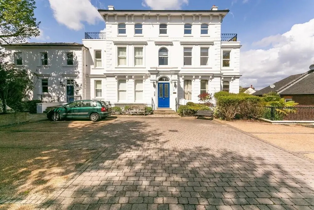 Beautiful 2BR Home in Wimbledon Village W/parking