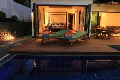 Naiharn Beach Villa