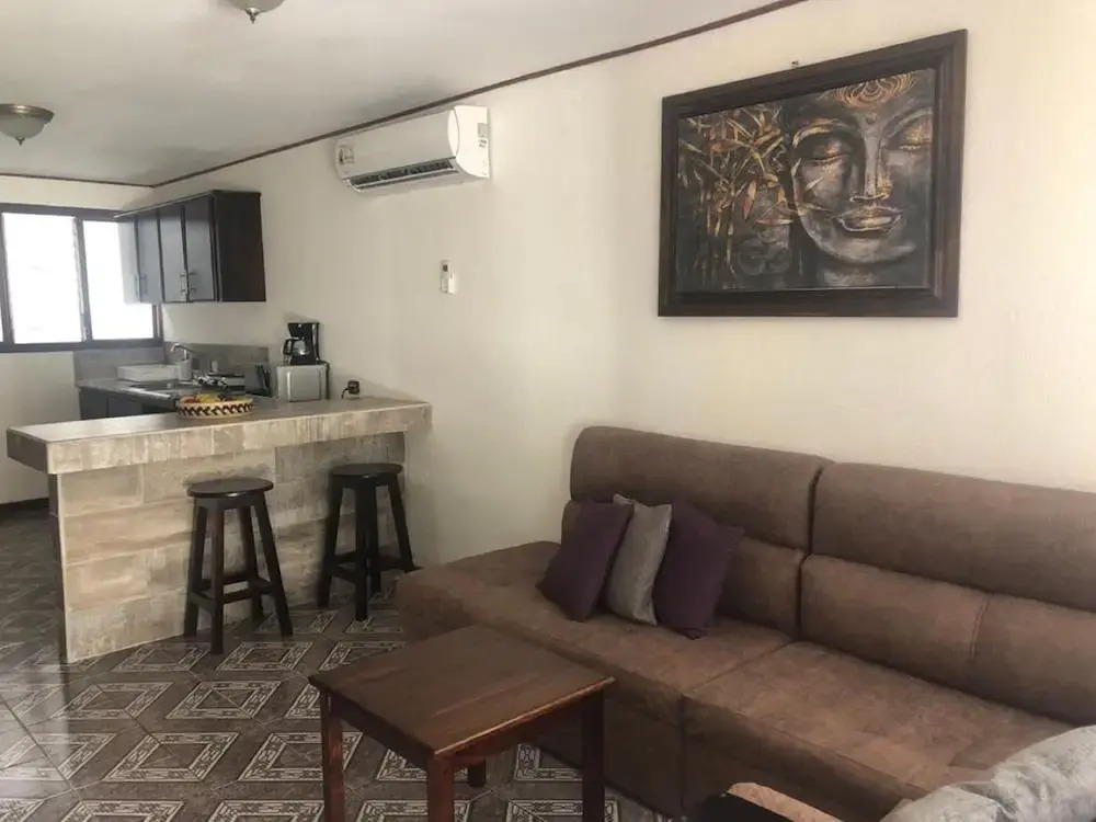 Casa Familiar Villa Aura
