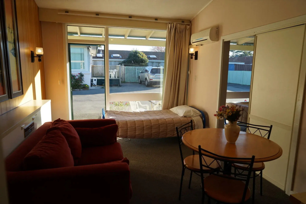 Tui Lodge Motel