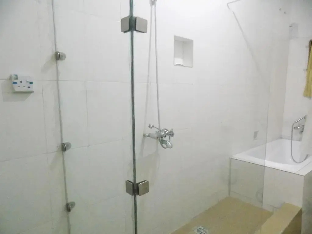 Posh Hotel and Suites Ikeja