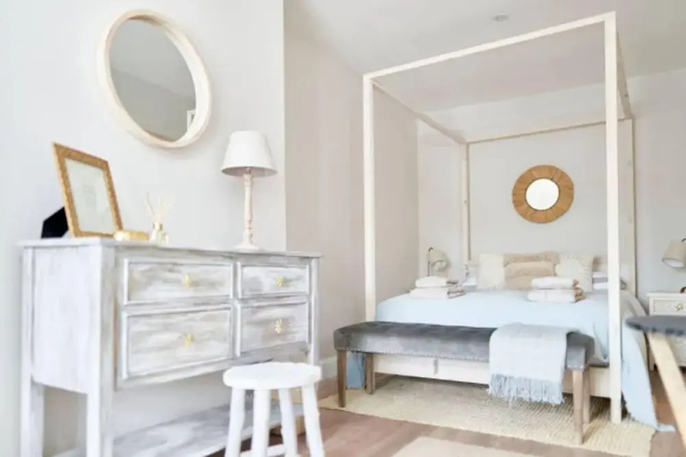 Lovely 7-bed House in Bournemouth