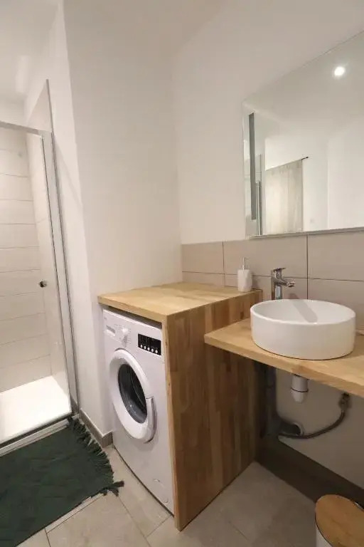 T2 AGOSTA-PORTICCIO- Plage à 50m- Wifi et Parking Gratuit