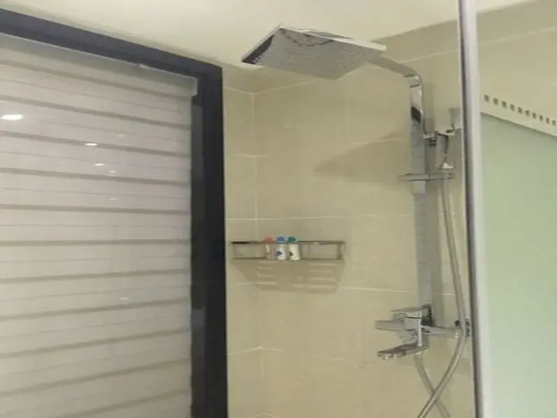 Lavande Hotel Shenzhen Huaqiang Road Subway Station Branch