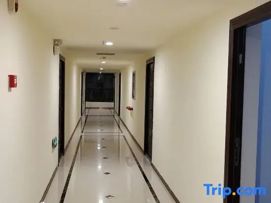 Shangyu Homestay (Guilin Wuhu International Shop)