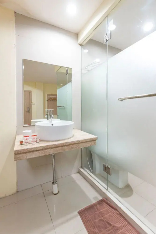 OYO 773 Hotel Rujia