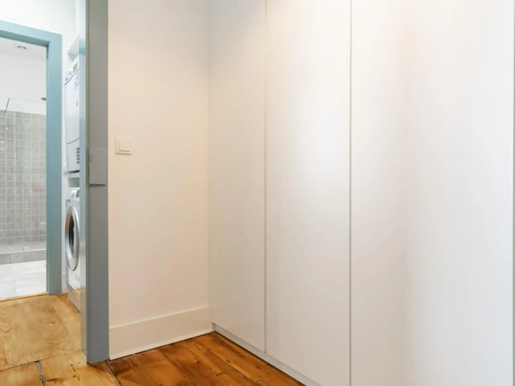 LV Premier Baixa DO1 Spacious Central AC Design
