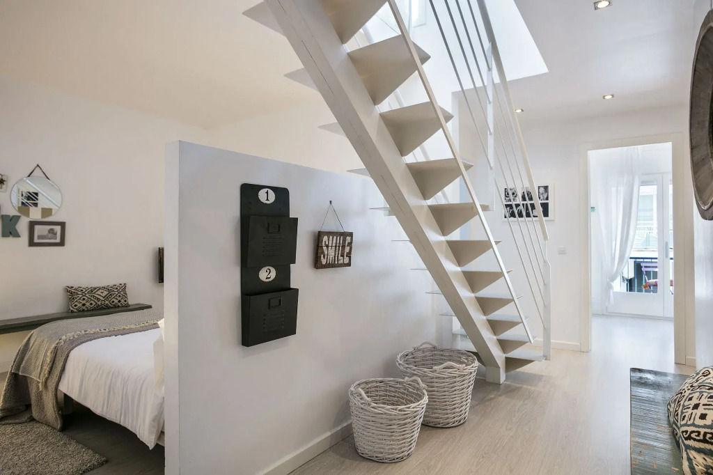 Sitges Group Blue&White