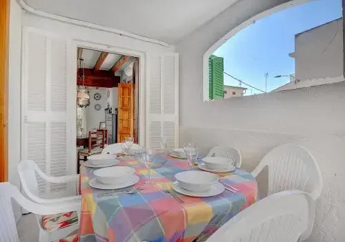 Pilar House