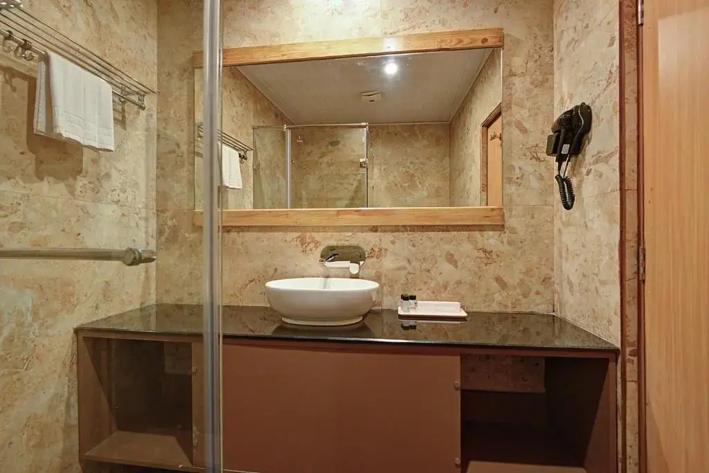 Summit Montana Suites & Spa