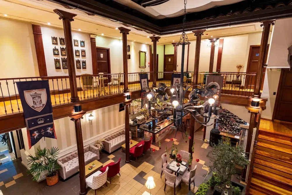 Hotel La Cofradía Pub House