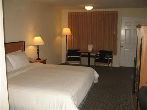 Japan House Suites