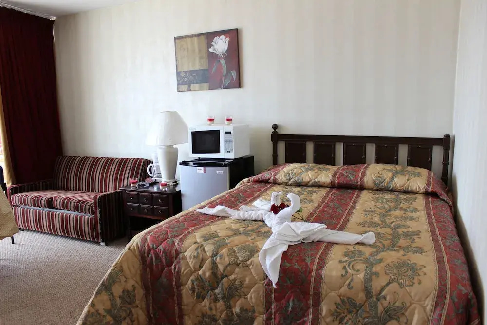 Carideon Motel