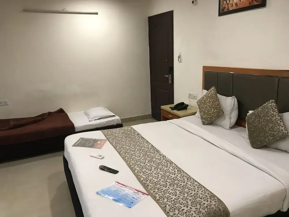 Hotel Delhi Continental