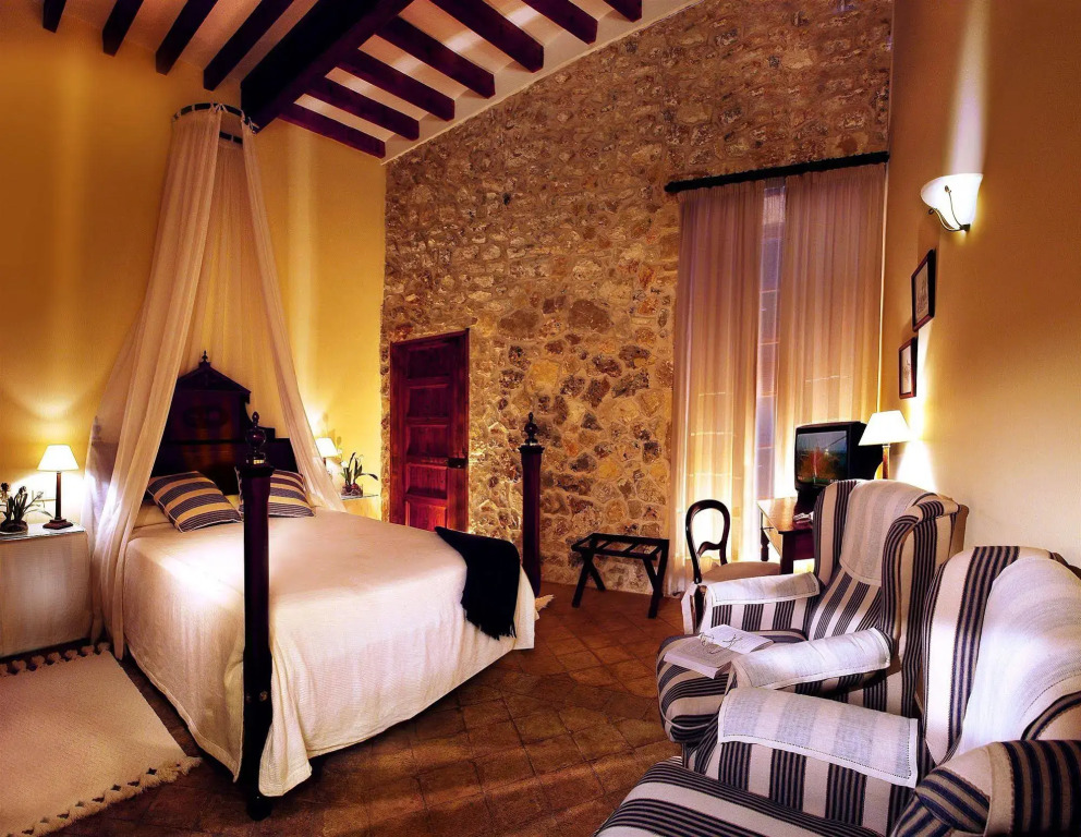 Cas Comte Suites & Spa
