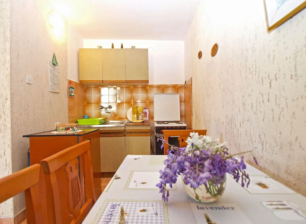 Apartment 950