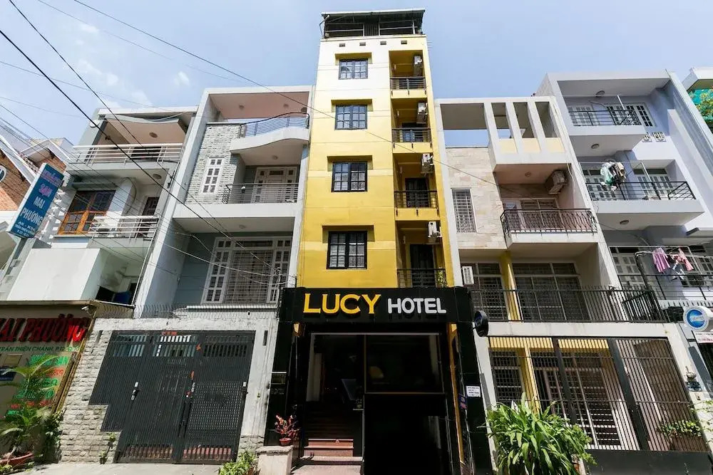 Oyo 986 Lucy Hotel