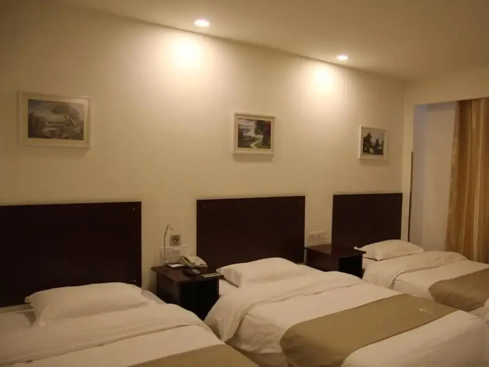 GreenTree Alliance Jinan Licheng Town Yaohua Road Yaoqiang Airport Hotel