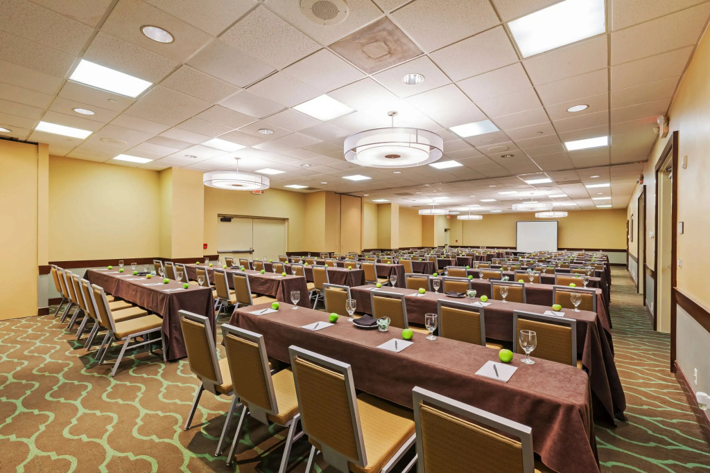 Embassy Suites by Hilton Dallas Market Center
