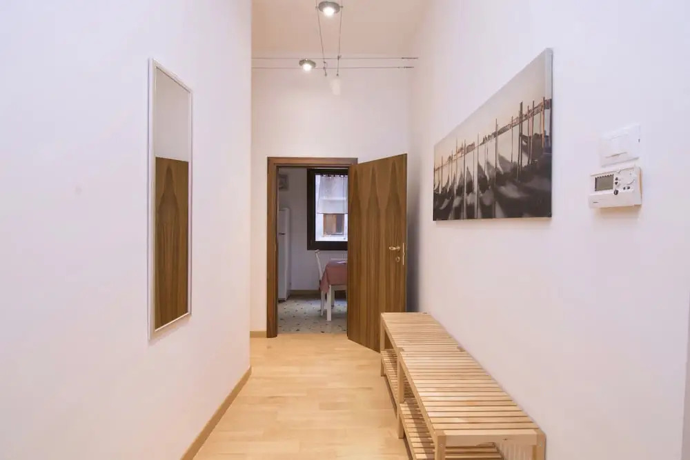 Graceful Venice Barnaba Suite by Ca-sa Check