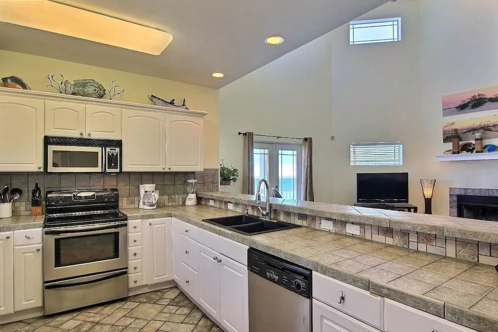 Sunny Daze 690sp 6 Bedrooms 3 Bathrooms Home