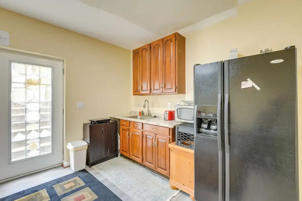 Pets Welcome! Cozy Family Apartment in Sterling
